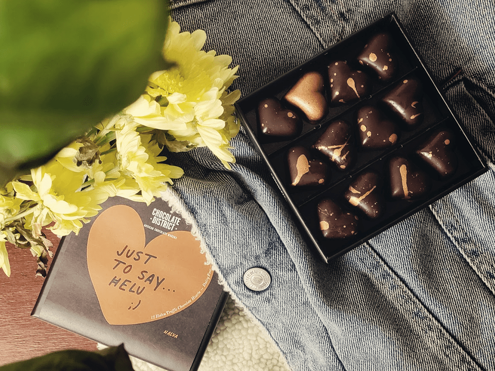 Chocolate District, Just to Say Helu